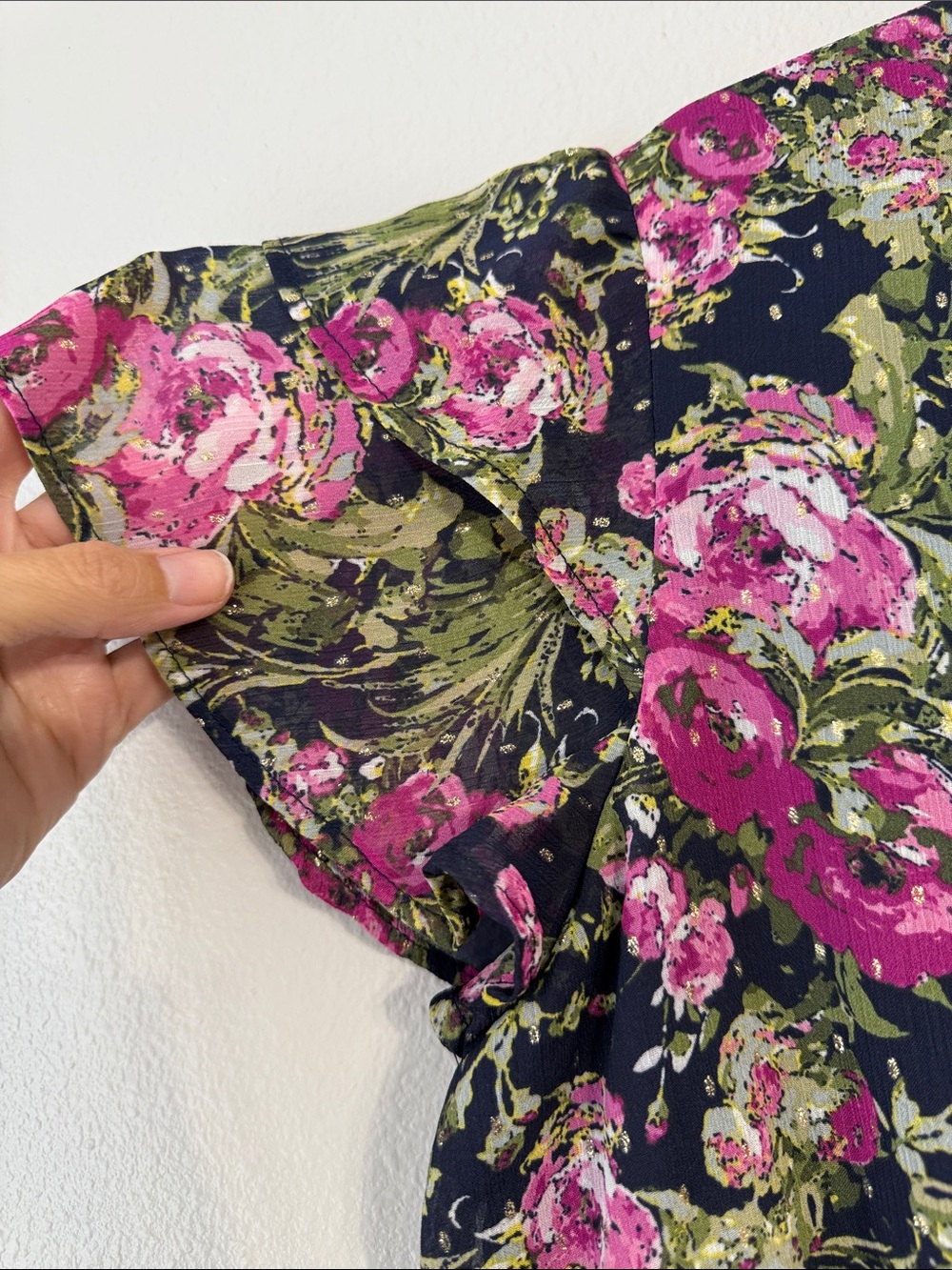 A Love Story Floral Blouse Large - Picture 5 of 9